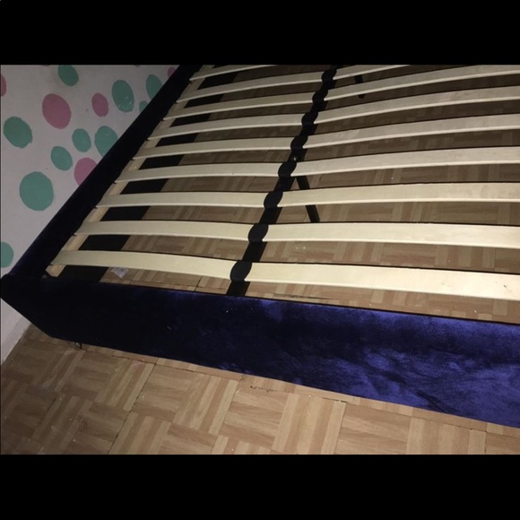 Is  Like Brand new - Picture 2 of 5